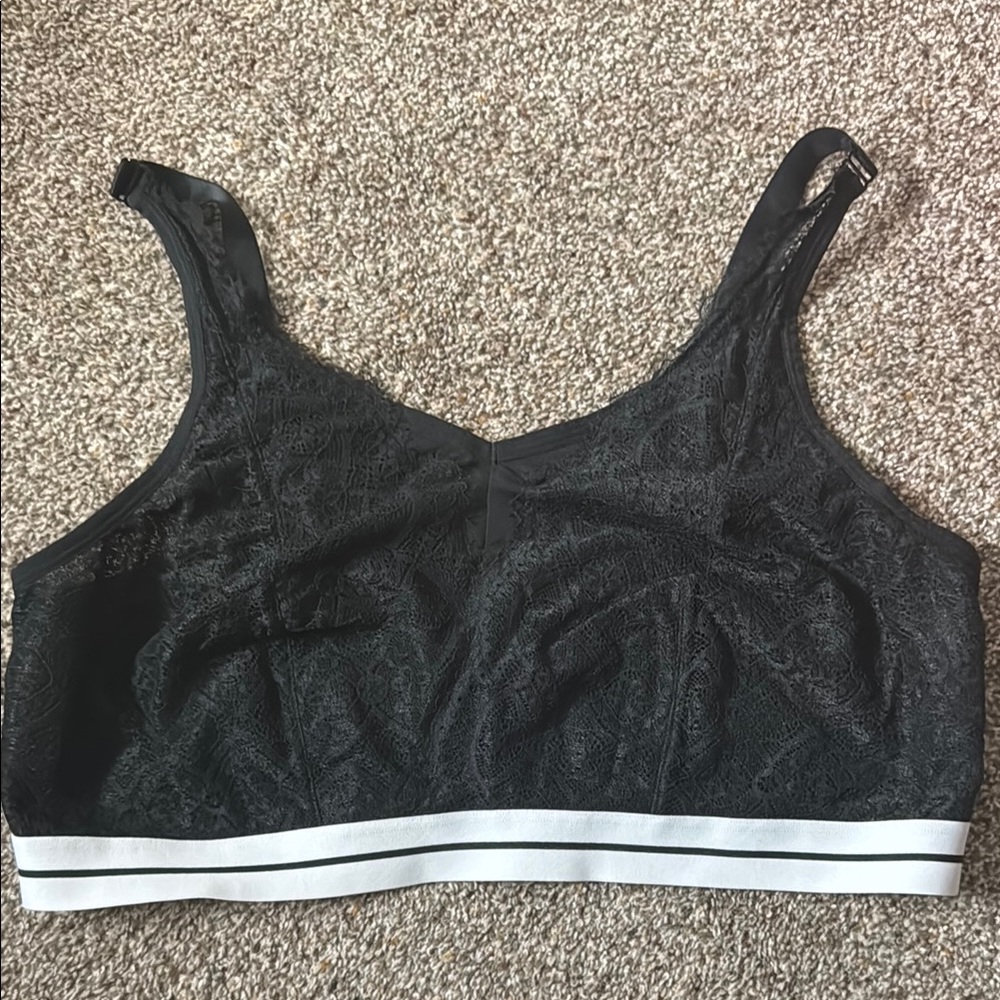 NWOT Cacique Black and White Scoop Neck Bralette